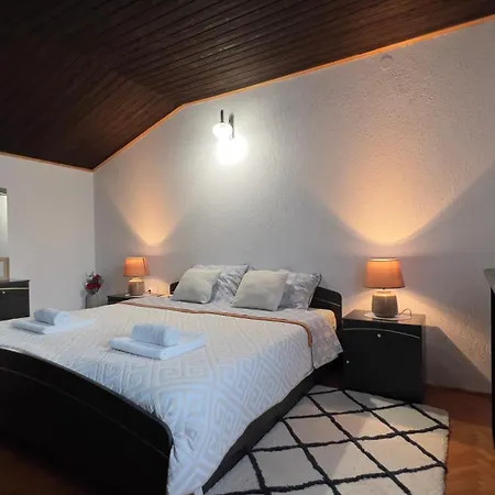 Apartment Venera *